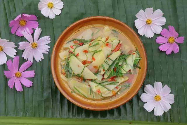 石林"八大碗,云南特色彝族美食盛宴