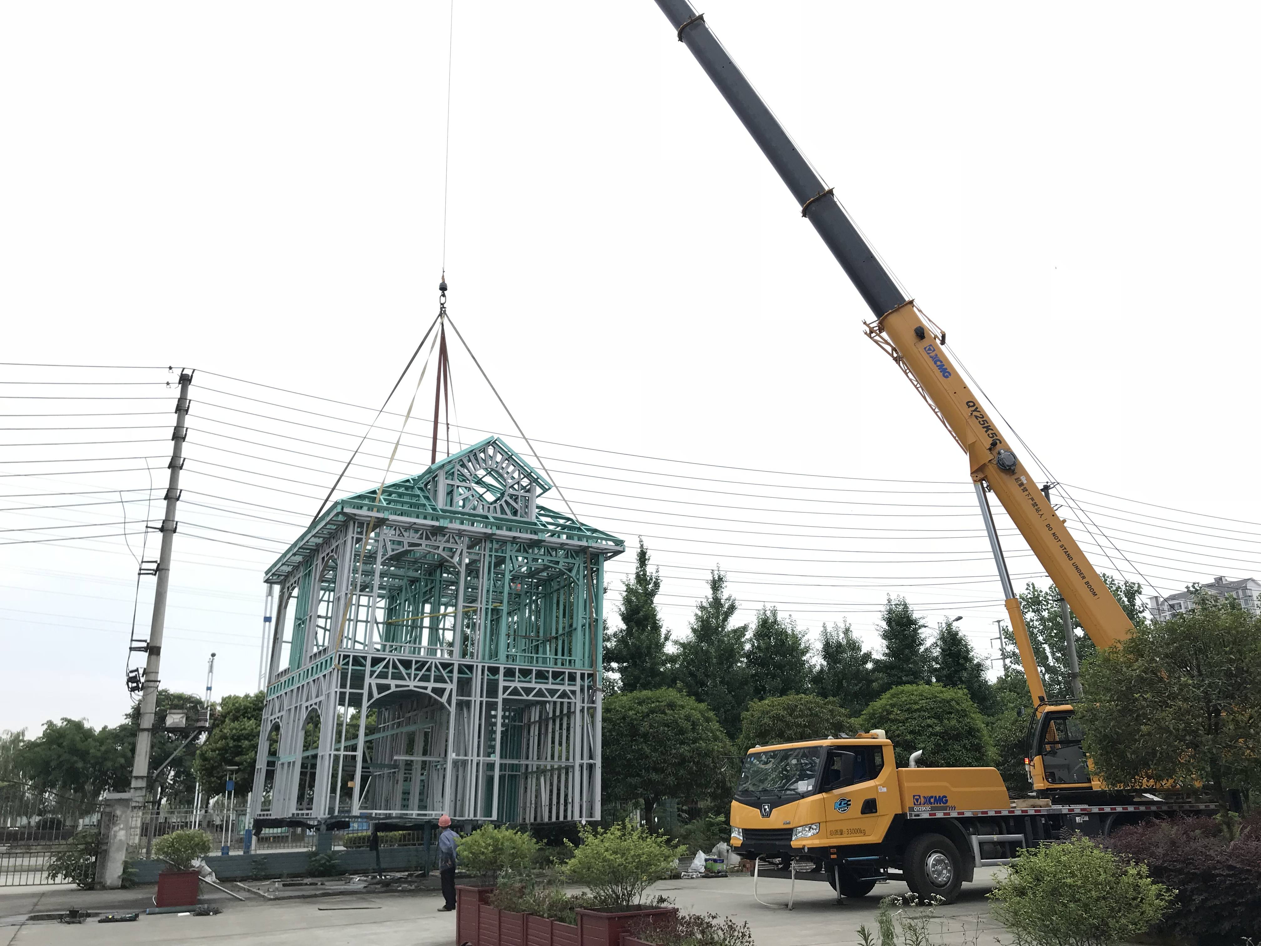 轻钢别墅整体吊装,运输也很方便