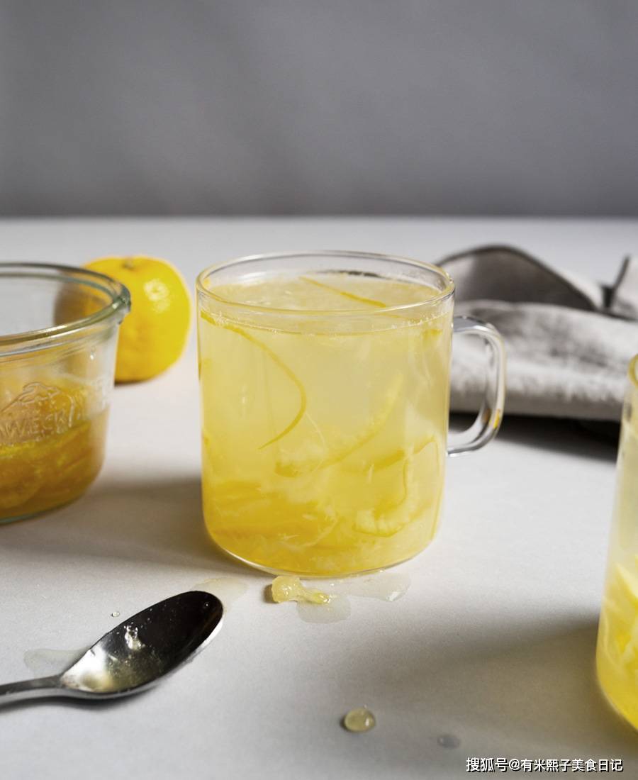 原创炎炎夏日,蜂蜜柚子冰茶是清凉解渴的好帮手,简单易做噢!