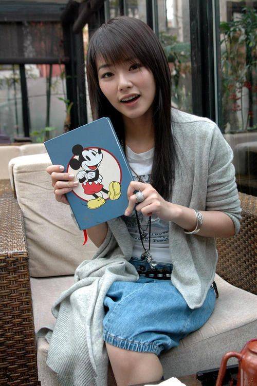 原创陈怡蓉除了脸僵,穿衣水平也在下降,真的是越看越没有之前漂亮