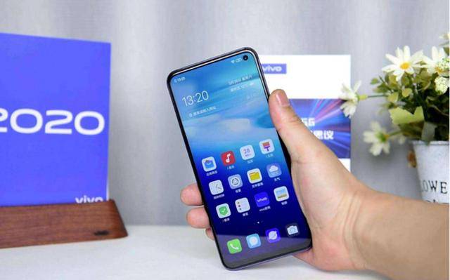 荣耀x10是华为目前最便宜的5g手机,起售价仅需1899元.