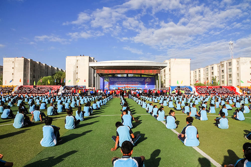 泽普县是喀什地区第一个脱贫的县,县域面积小,经济基础好,医疗卫生