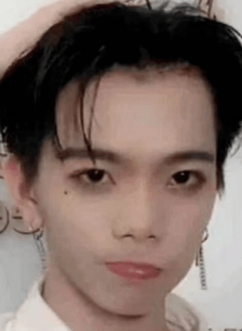 原创七鹤大人生气了!晒素颜照回击"鸭嘴兽",网友:差别不大