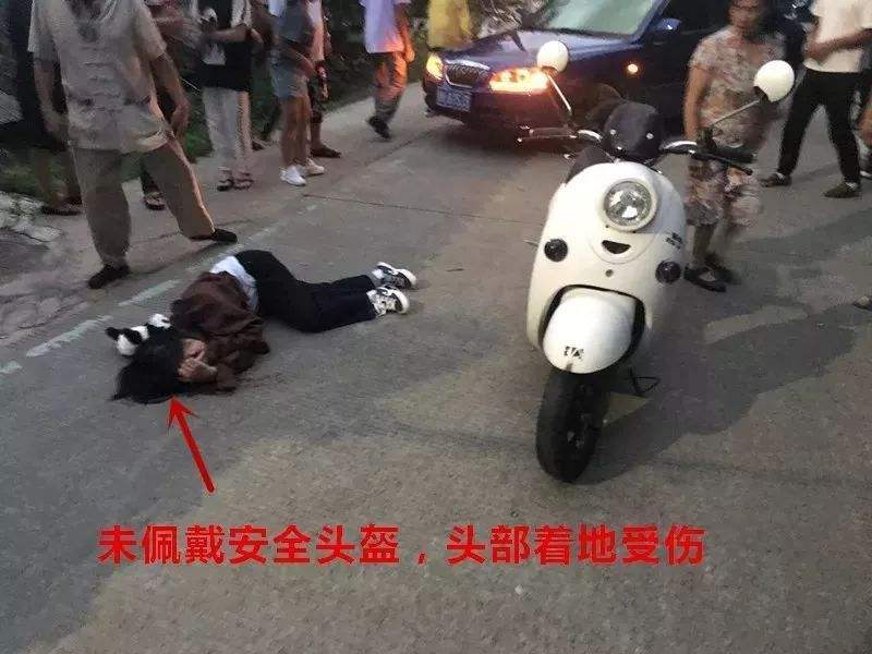 女子用自行车撞击掌掴女（美女骑自行车撞上汽车什么电视剧） 女子用自行车撞击掌掴女（玉人
骑自行车撞上汽车什么电视剧）《女子用自行车撞击小孩还连扇耳光引热议 警方通报来了》 自行车