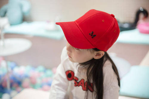 原创新生儿有必要戴帽子吗年龄季节都有讲究四招教您选好帽