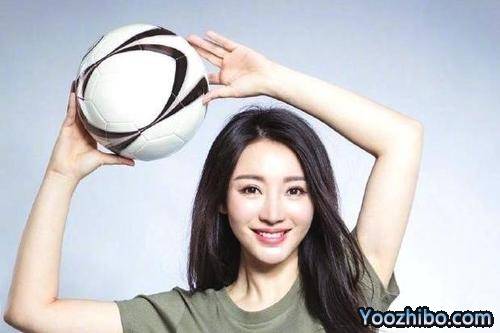 足球宝贝柳岩挺拔曲线让人欲罢不能