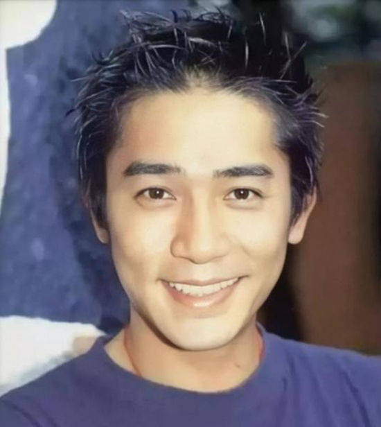 原创她17岁初恋梁朝伟6年分手,30岁嫁富商7年婚姻破碎,现在怎样了?