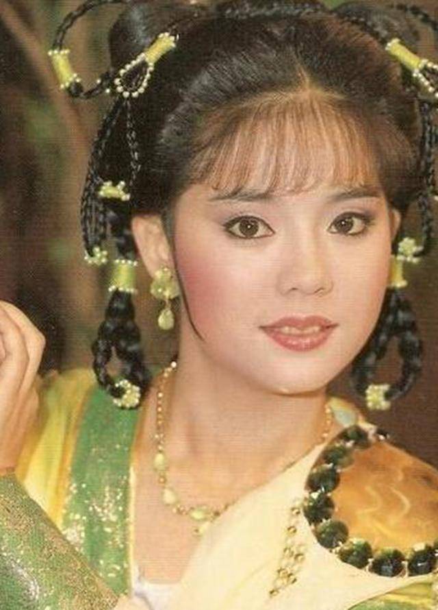 与儿子同睡15年,12岁才断奶式育儿,今长大后儿子果不其然出事了_狄莺