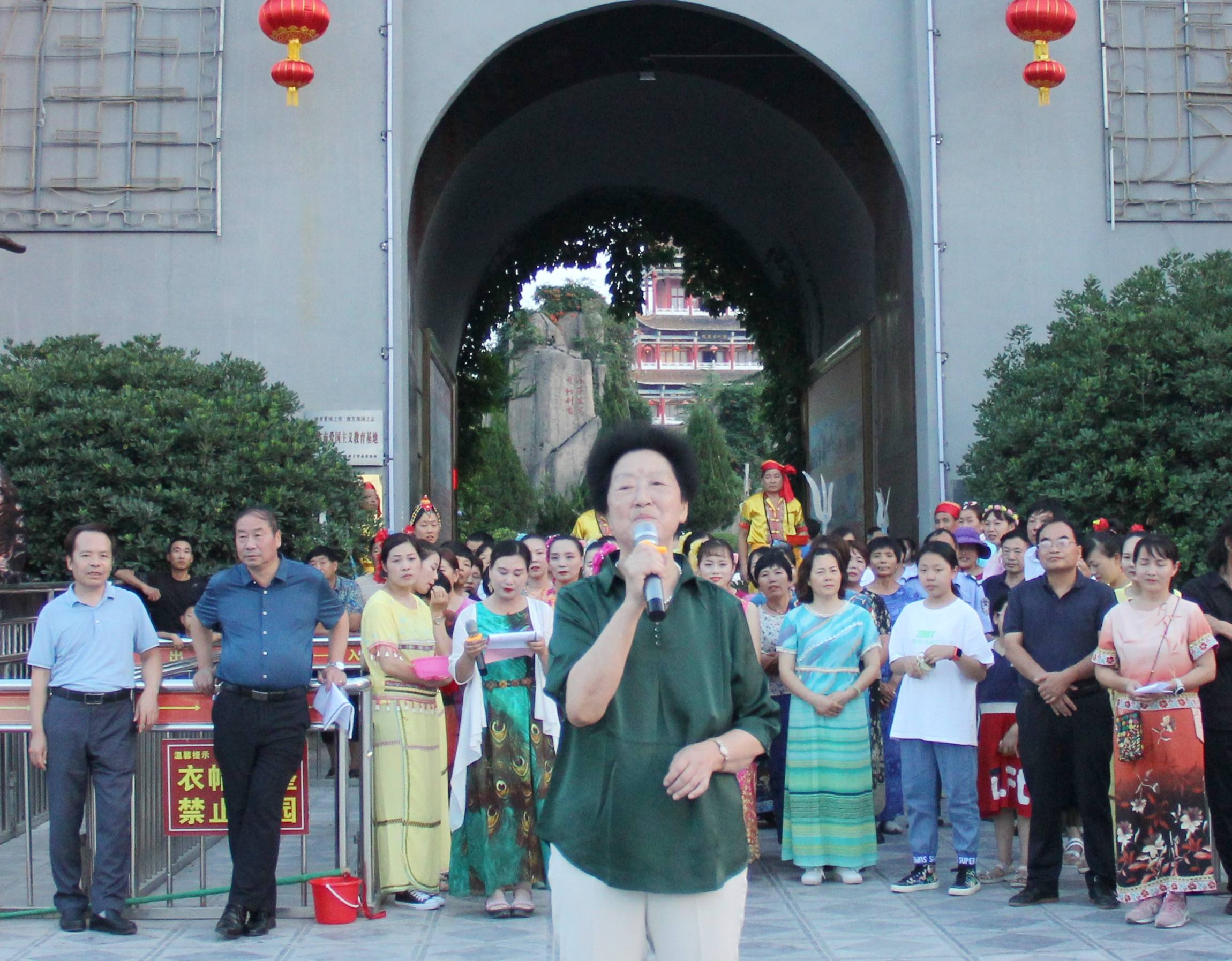 飞来的吉祥水新乡京华园景区第21届泼水节激情开泼了