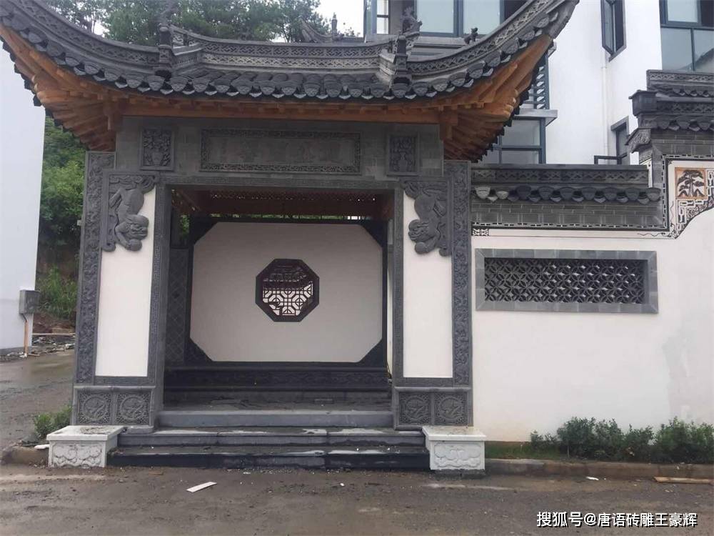 农村自建中式带院子别墅,看了赞不绝口