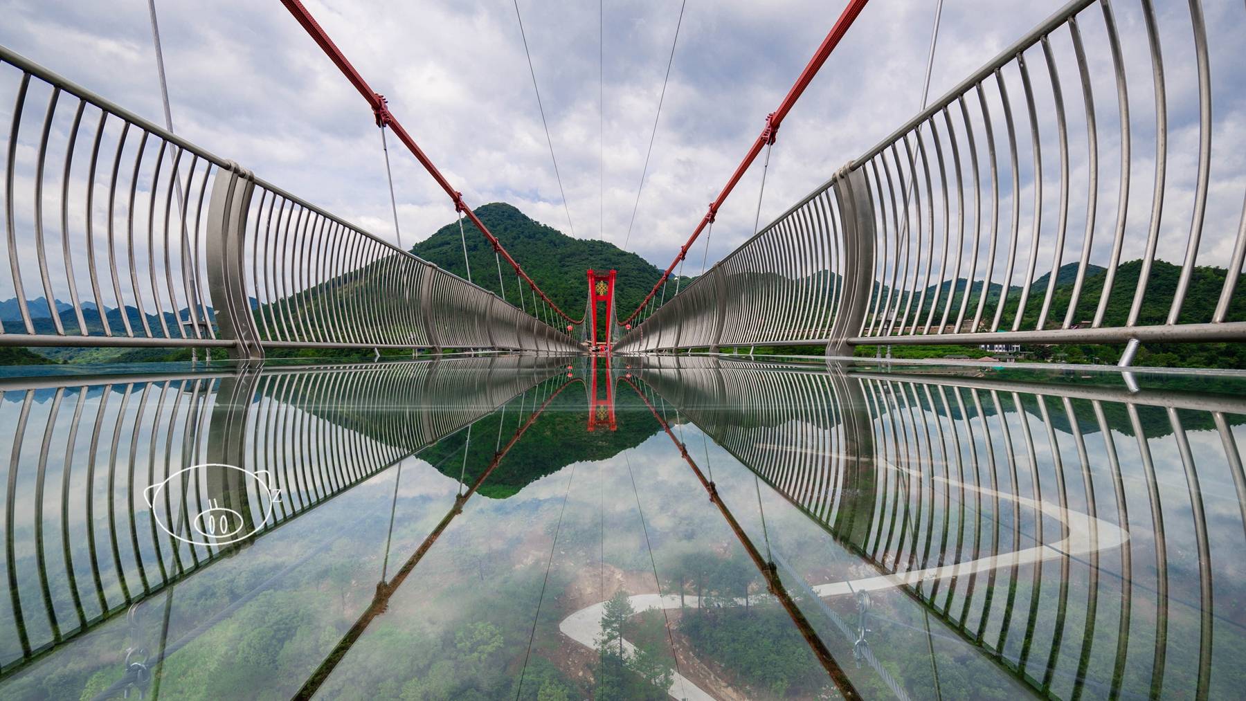 三岔湖玻璃桥图片
