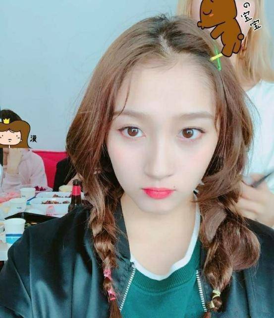 原创女星扎双马尾辫,关晓彤很萌,杨颖尽显青春,杨幂像18岁小姑娘