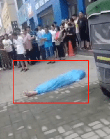 商丘一15岁孩子坠楼身亡,女子坐地痛哭,现场视频…_死亡