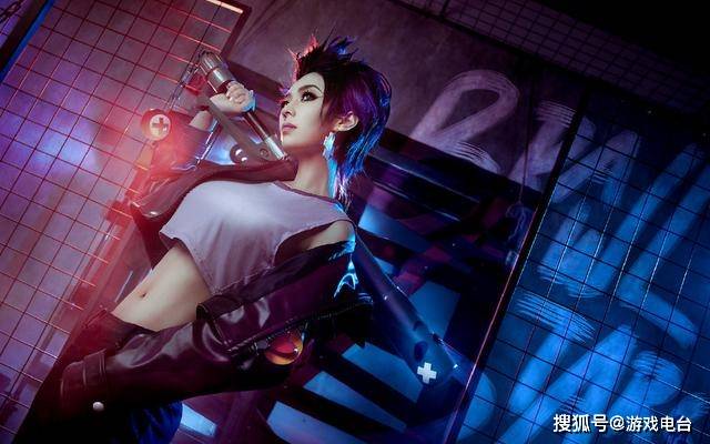 荒野乱斗cos秀:雅琪太可爱,杰西变大长腿,比比小蛮腰吸人眼球_coser