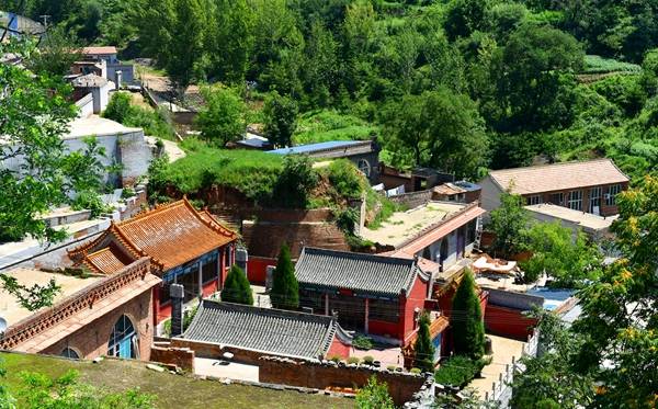 建设美丽乡村 盂县洪庄村"破茧成蝶"