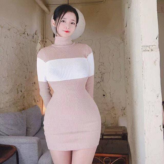 九头身健身美女是一个普拉提爱好者身材曲线很不错