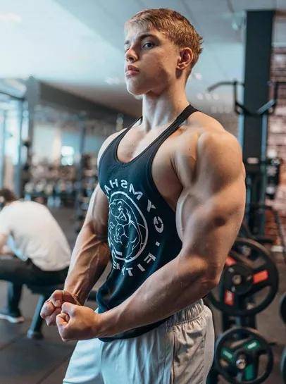 他14岁开始健身18岁一身肌肉炸裂却被嘲健身早长不高