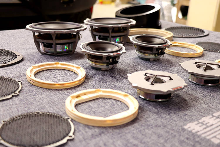 引起改装界的轰动,乌鲁木齐哈弗h5汽车音响改装丹麦丹拿伊索塔,威迪