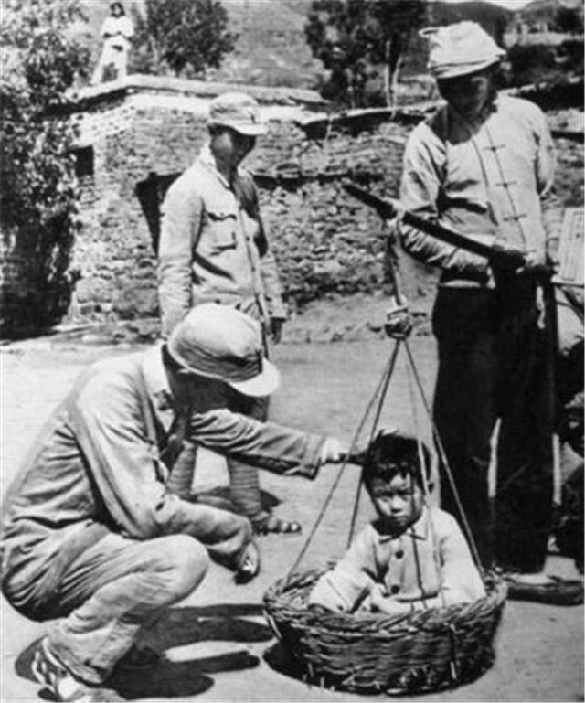 原创聂荣臻元帅还有一个"日本女儿",40年后,她带着全家来中国谢恩