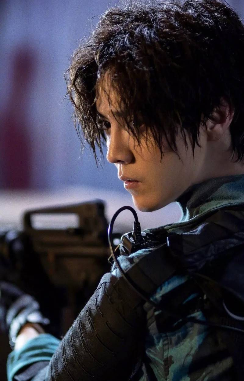 《穿越火线》鹿晗转型大成功!演技获影迷盛赞!