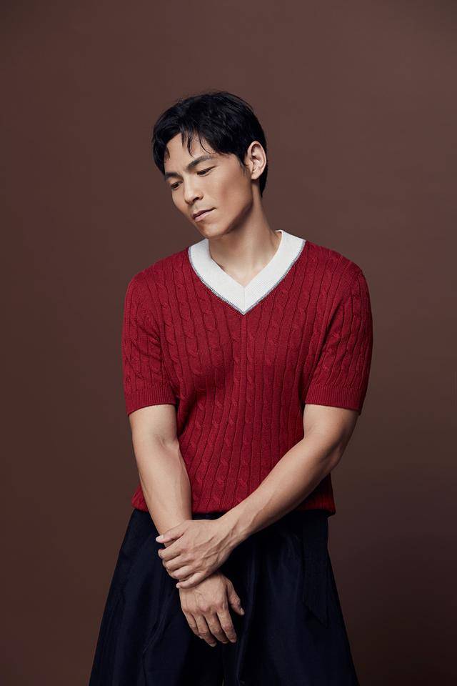 2,踏实走好每一步,每部剧都全力以赴演员陈剑并非科班出身,但自从出道