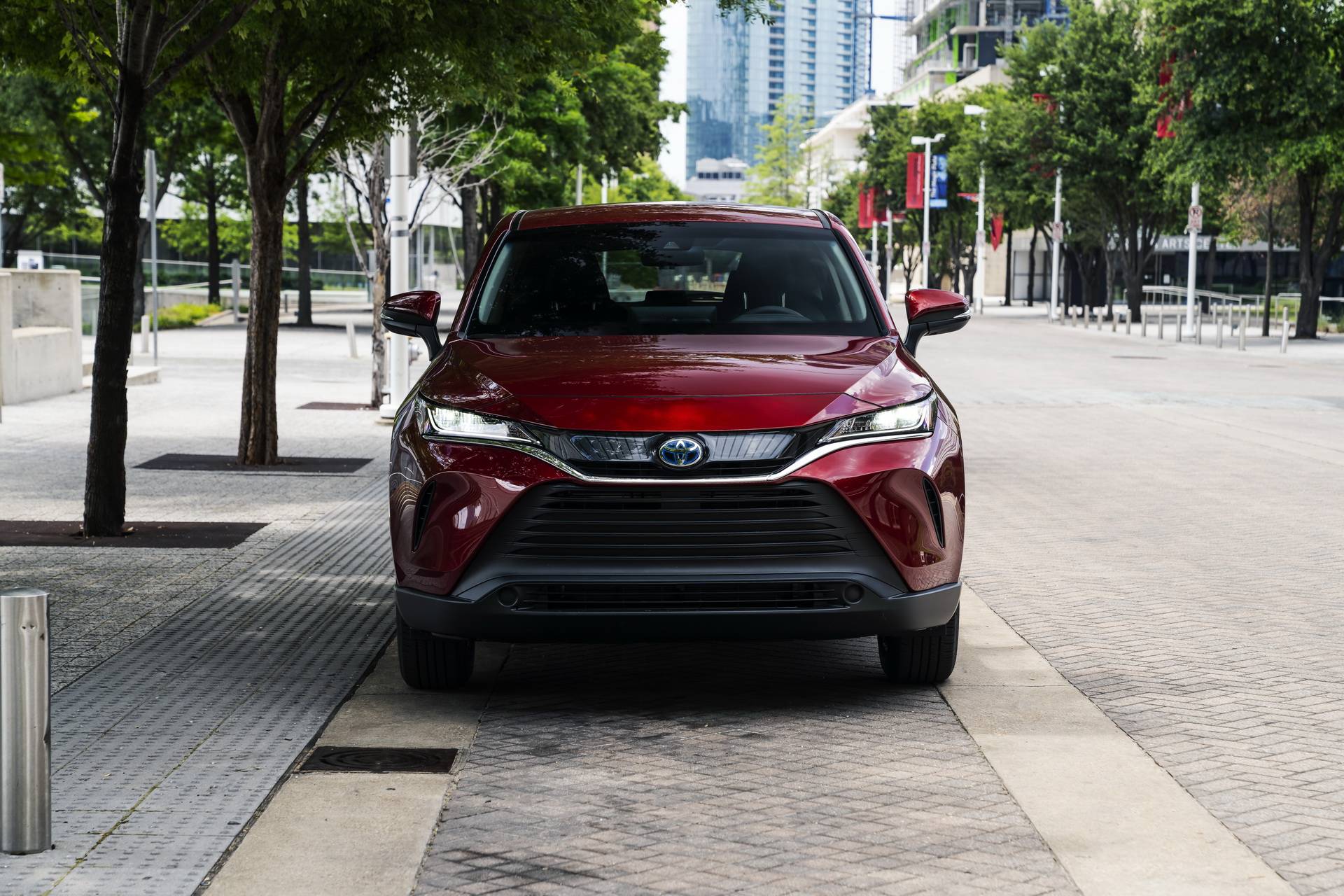 外观和内饰比rav4及威兰达更精致,2021款丰田venza威飒海外起价23.