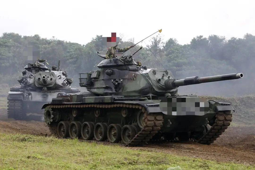 台军装备的巴顿坦克与这批巴顿红尘作伴的cm-11"勇虎"要年轻一些,从