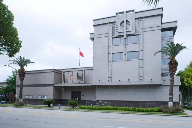 原创特朗普关闭中国休斯顿总领馆啥居心专家称这张中国牌打得太招骂