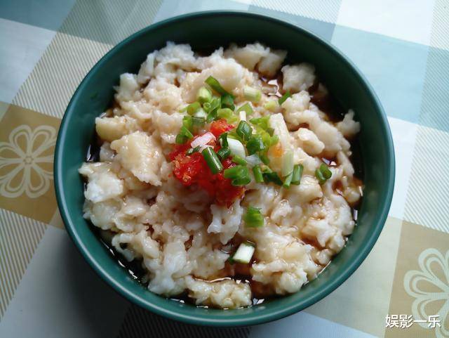 巨简单的面食,凉拌面疙瘩,夏天吃很合适!