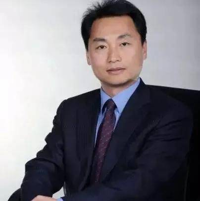 张道林:北京五中历史教研组长,历史特级教师.