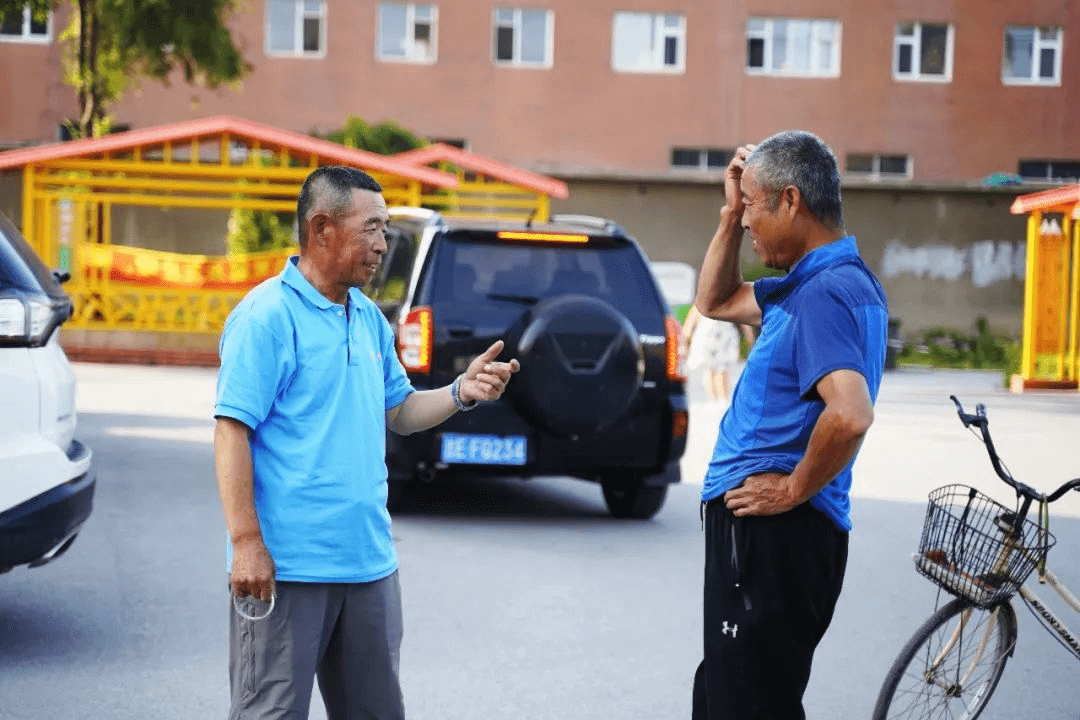 吉林省辉南县【楼长风采录】热心负责赵大哥!