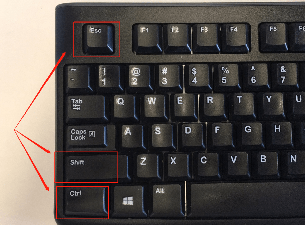 方法一: 首先,实用的组合键" ctrl   shift   esc"调用任务管理器.