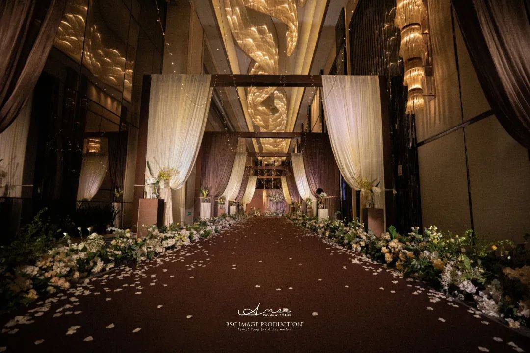 原创清新干净的韩式婚礼,神圣典雅的极简现场