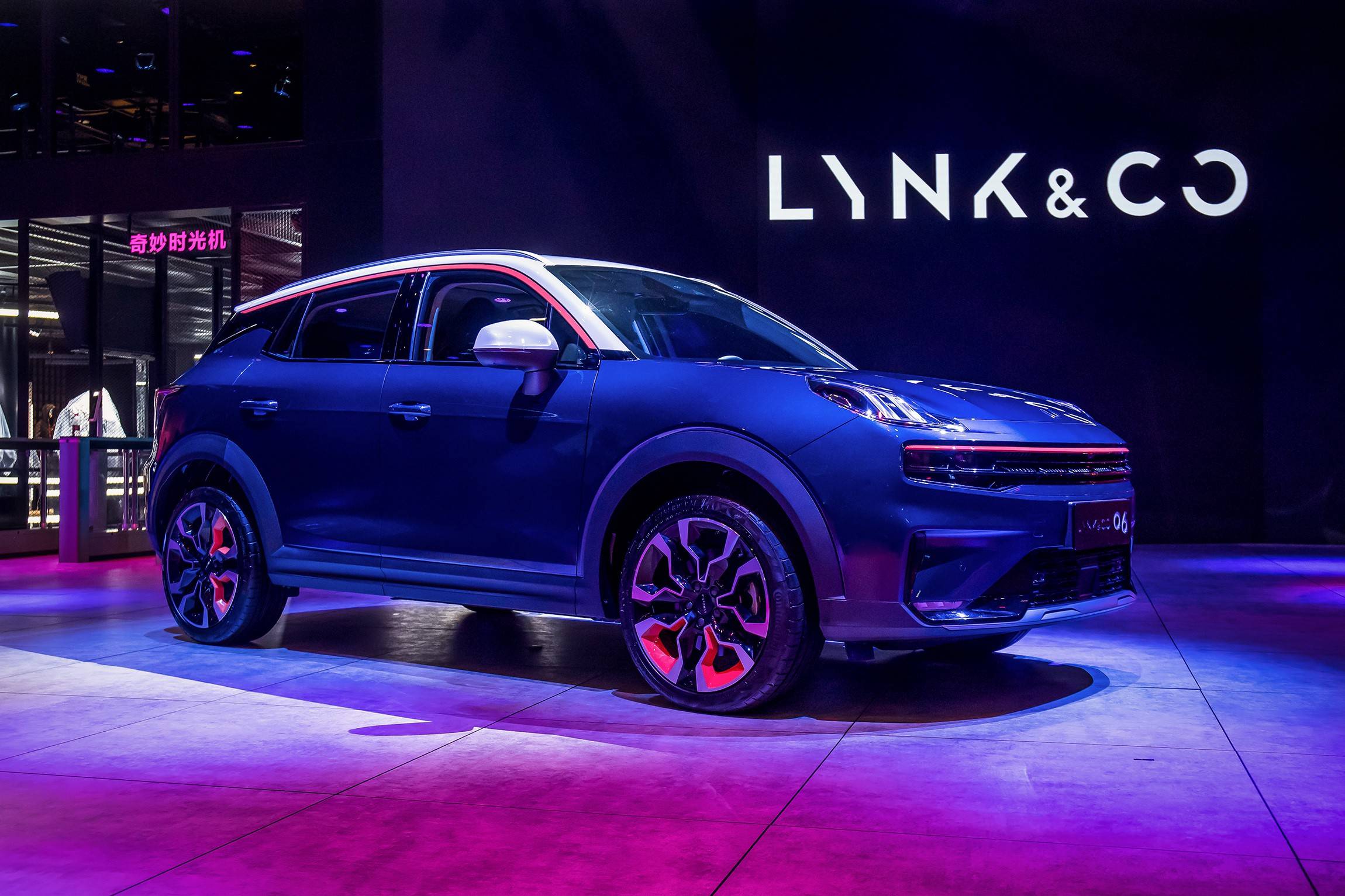 06-14.06万元 新都市机能suv领克06成都车展开启预售