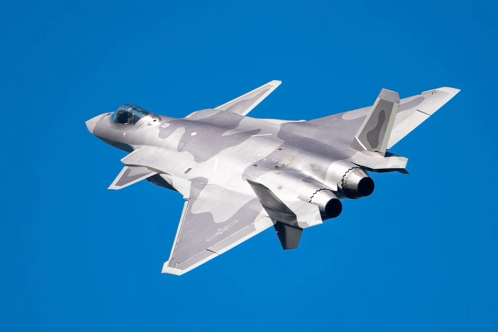 f35成低端五代机,战力远不如歼20和f22?从美军新动作或看出端倪_战机