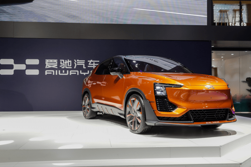 成都车展|u6 ion中国首秀 爱驰汽车全面发力