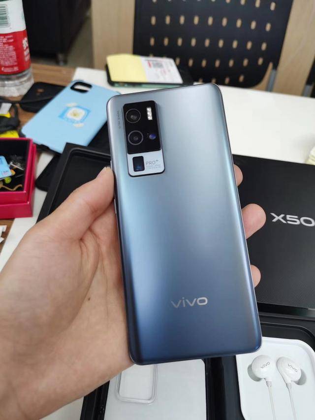 五千块收的vivox50pro超大杯顶配全能水桶机也有三个小槽点