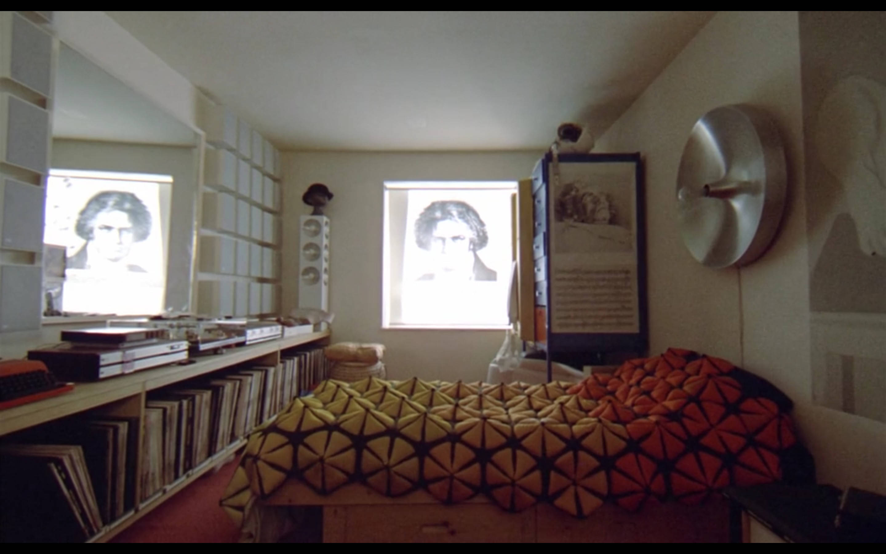 《发条橙》,那些在教化场里被装上发条的人们,现在痊愈了么?