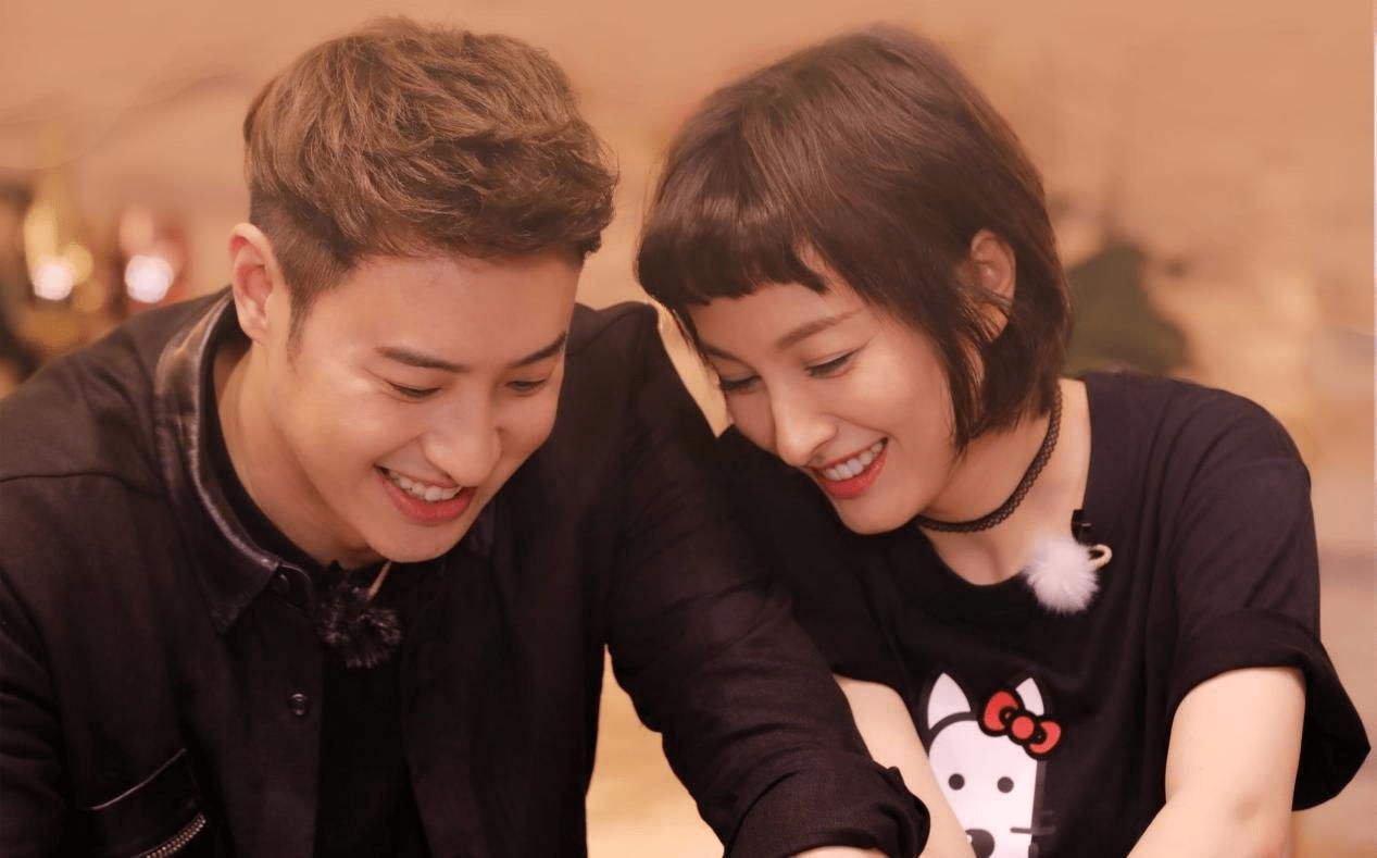 原创潘玮柏官宣结婚,他与吴昕炒cp的时候,就有女朋友了