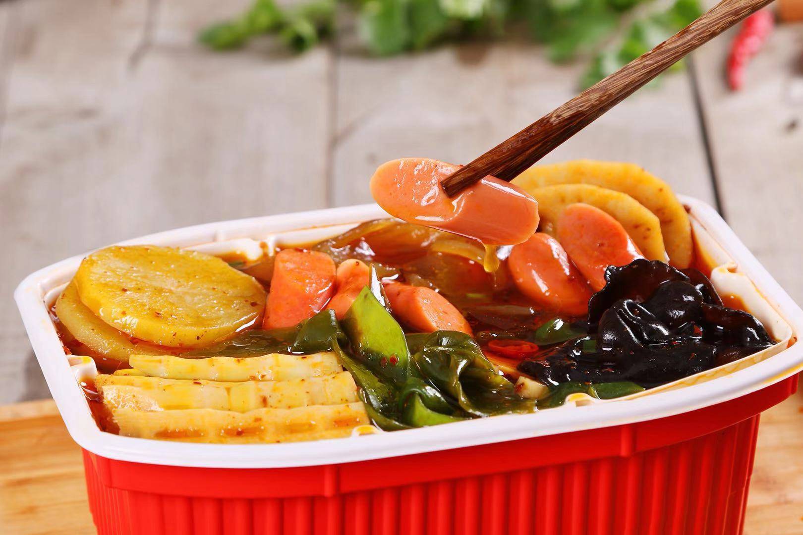 怀聚堂自热火锅甄选地道食材风味可口美味十足