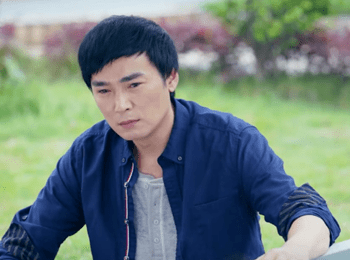 曲向南是对百草最重要的人,百草最听他的话了,在所有人都不相信他的