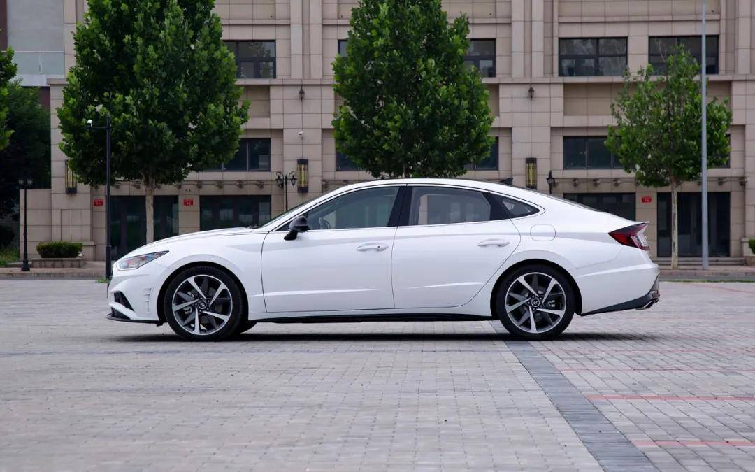 韩流来袭试驾十代索纳塔380tgditop自动旗舰版