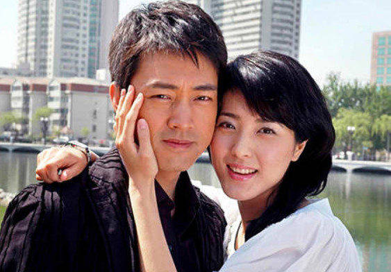 她17岁便上春晚,大红大紫嫁给穷小子,而今丈夫拿下四届影帝_饶敏丽