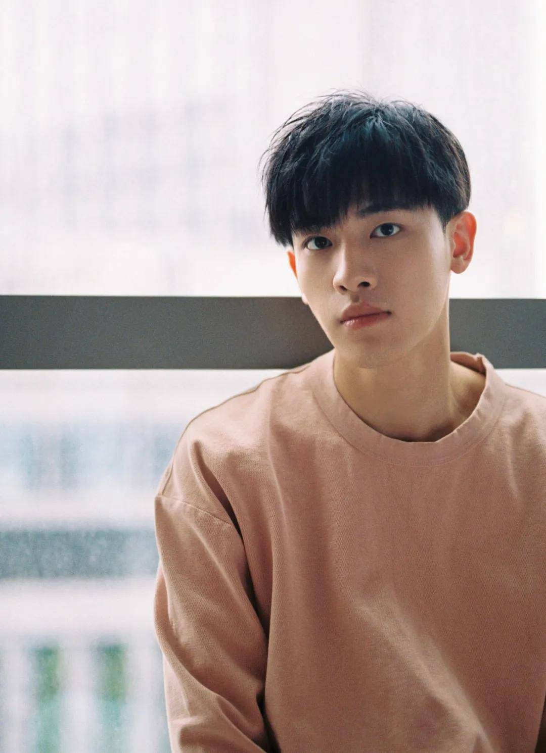 a:喜欢的演员其实很多的,我经常看电影,觉得自己能从别的演员身上学到