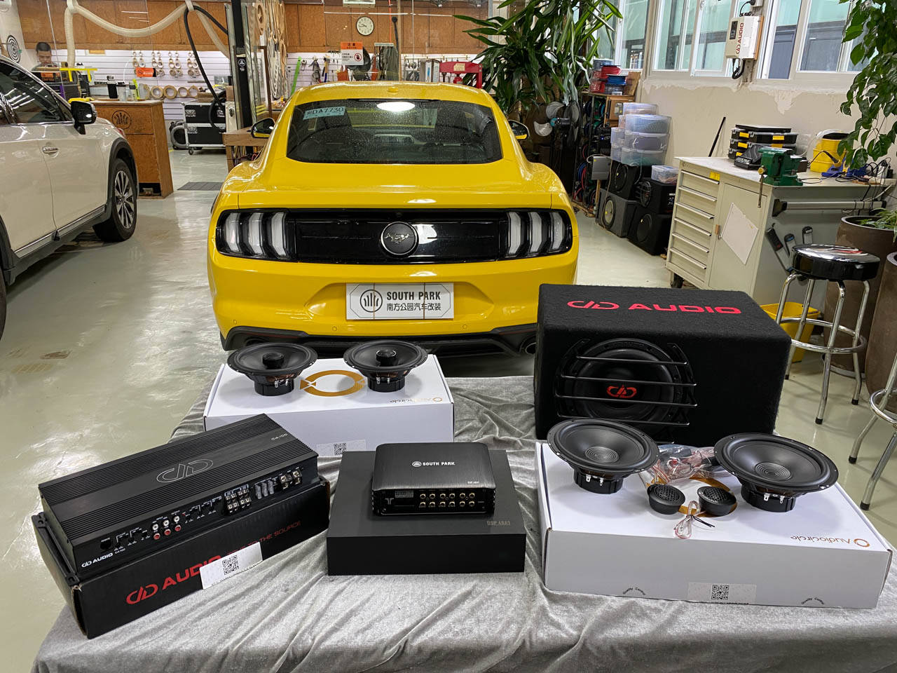 福特野马主音响,隔音辅助的改装方案_厦门南方公园汽车音响改装