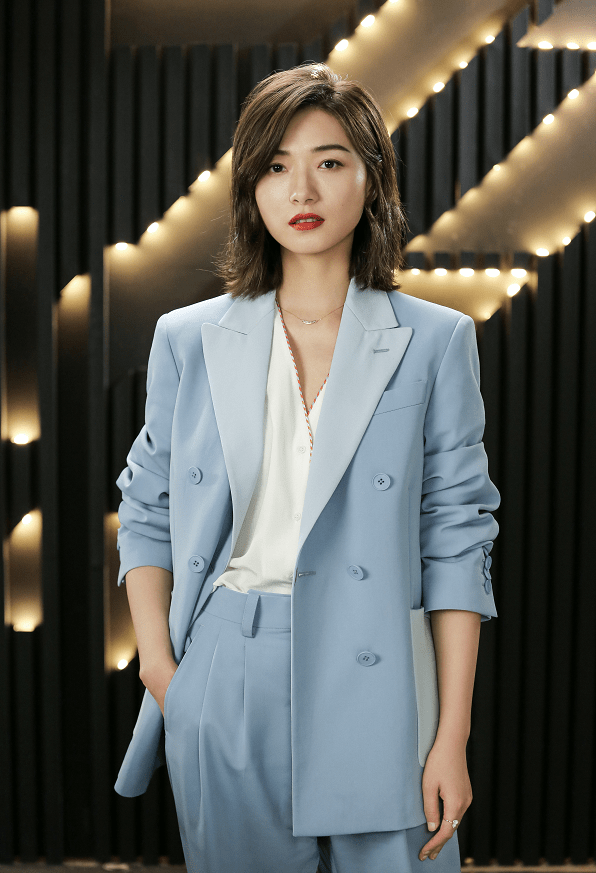 品牌|万茜《乘风破浪的姐姐》实力圈粉！商业价值攀升