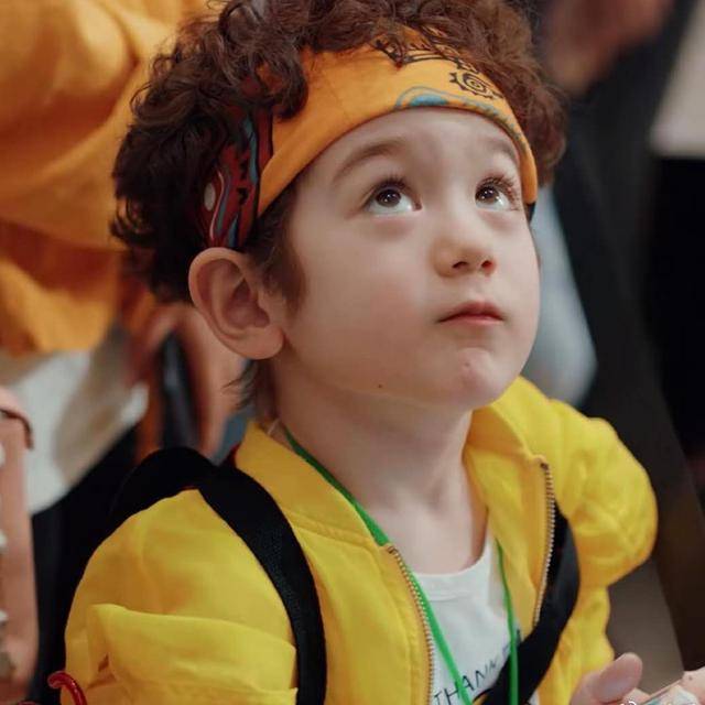 小卷上线秒变团宠,网友:能都抱走吗_哥哥