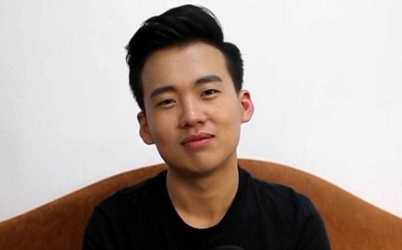 郭麒麟叫黄磊"大爷",被喷没念过书没素质,没学历等于没教养?_郭德纲