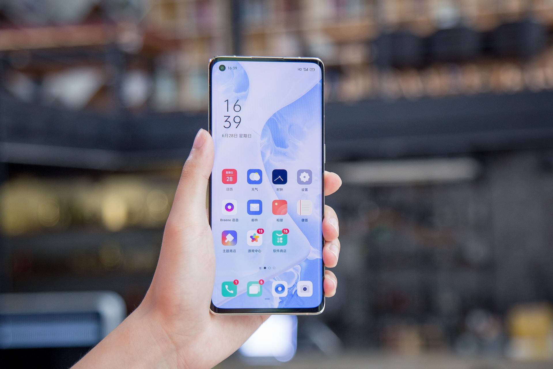 热门爆款opporeno4系列值得买吗实际数据让人意外