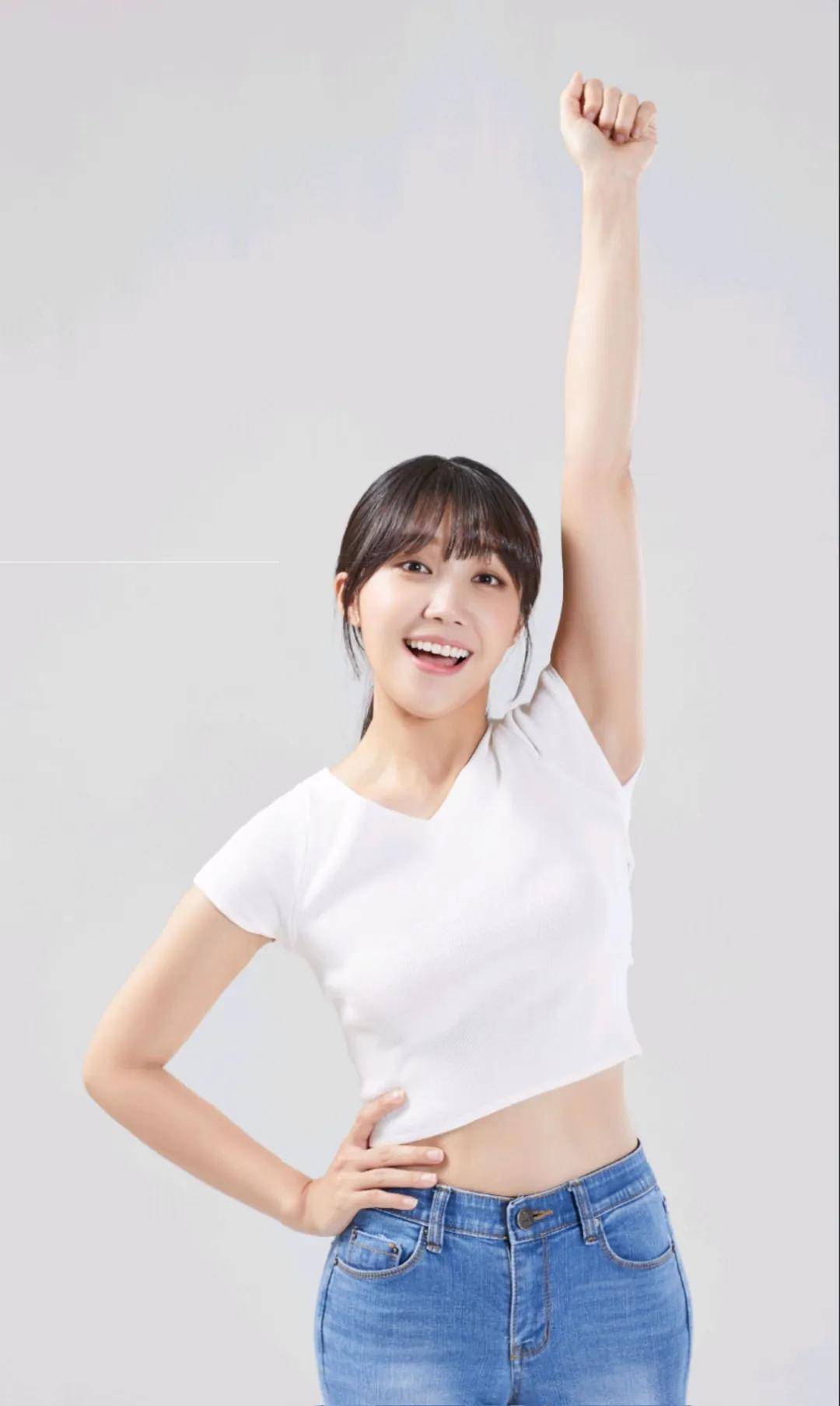 被队友嘲身材像卡戴珊!但谁能不爱这份性感?_郑恩地